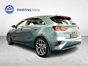 https://vehicle.imgix.net/3876765/0b7e22cf-2e8b-46b4-987d-11f8baa2d17c.jpg