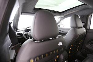 Vehicle image JEEP Avenger 1.2 MHEV The North Face 4xe