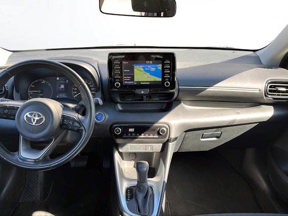 Vehicle image 7