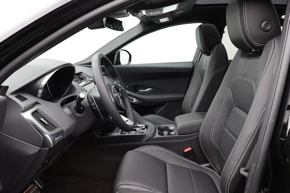 JAGUAR E-Pace 1.5 T 270e R-Dynamic SE AWD 2