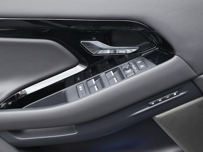 Vehicle image LAND ROVER RANGE ROVER EVOQUE