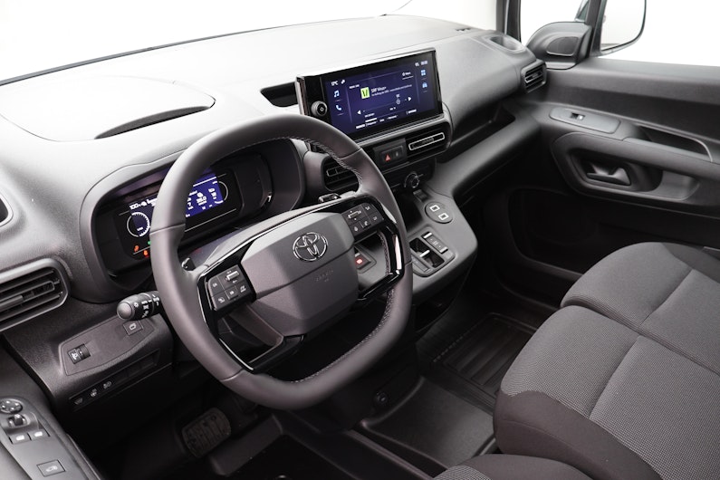 Vehicle image TOYOTA PROACE CITY