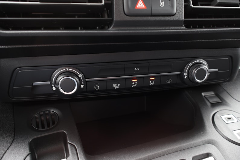 Vehicle image TOYOTA PROACE CITY