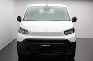 Vehicle image TOYOTA PROACE CITY Van L2 52KWh Active
