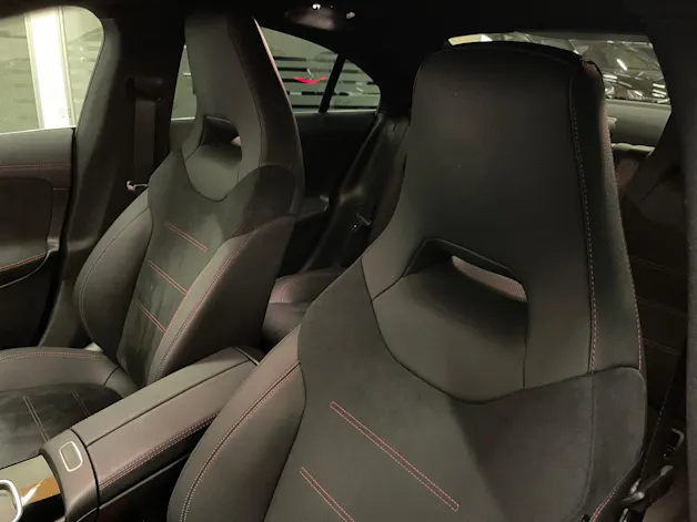 Mercedes-Benz CLA 200 AMG Line