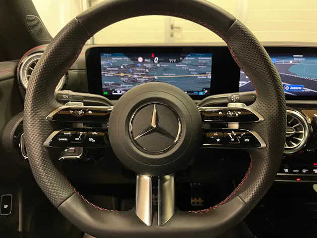 Mercedes-Benz CLA 200 AMG Line