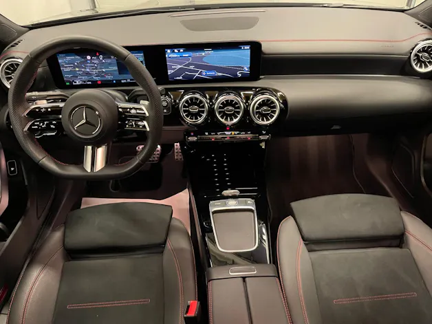 Mercedes-Benz CLA 200 AMG Line