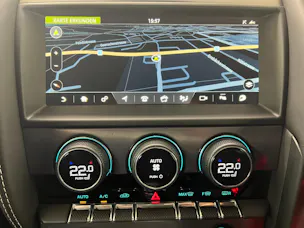 Jaguar F-Type Convertible 5.0 V8 R AWD / Jetzt mit attraktivem 1.99% Leasing