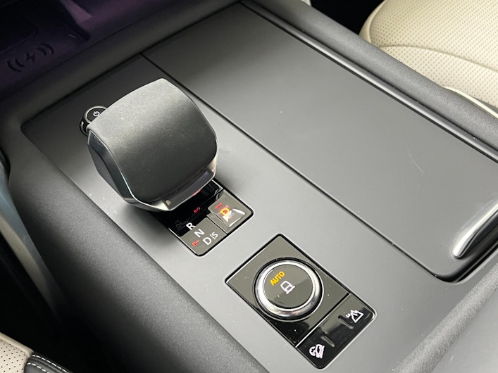 Vehicle image LAND ROVER DISCOVERY