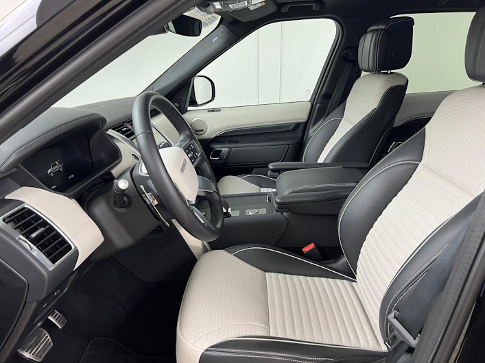 Vehicle image LAND ROVER DISCOVERY