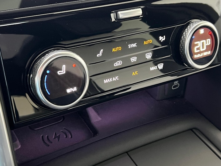 Vehicle image LAND ROVER DISCOVERY