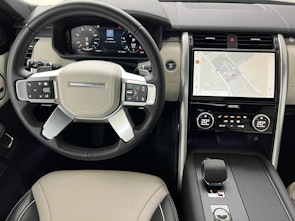 Vehicle image LAND ROVER Discovery 3.0 D I6 300 Metropolitan Edition