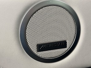 Vehicle image LAND ROVER Discovery 3.0 D I6 300 Metropolitan Edition