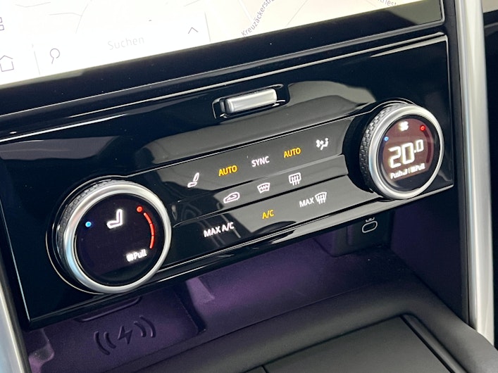 Vehicle image LAND ROVER DISCOVERY