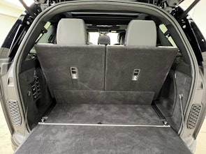 Vehicle image LAND ROVER Discovery 3.0 D I6 300 Metropolitan Edition