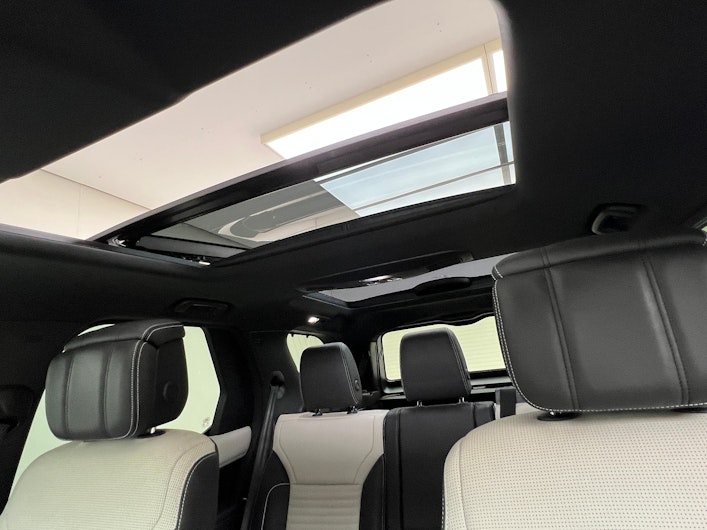 Vehicle image LAND ROVER DISCOVERY