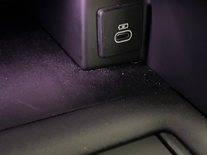 Vehicle image LAND ROVER DISCOVERY