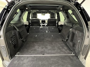 Vehicle image LAND ROVER Discovery 3.0 D I6 300 Metropolitan Edition