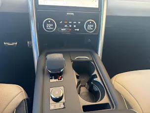 Land Rover Discovery 3.0 D I6 300 Metropolitan Edition