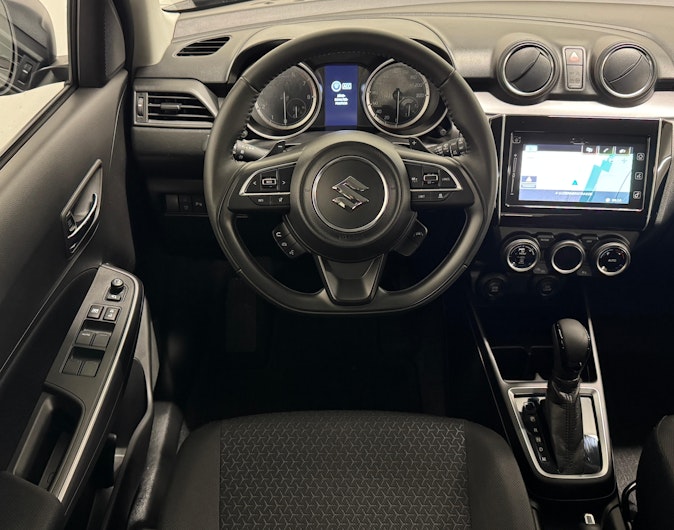 Vehicle image SUZUKI SWIFT