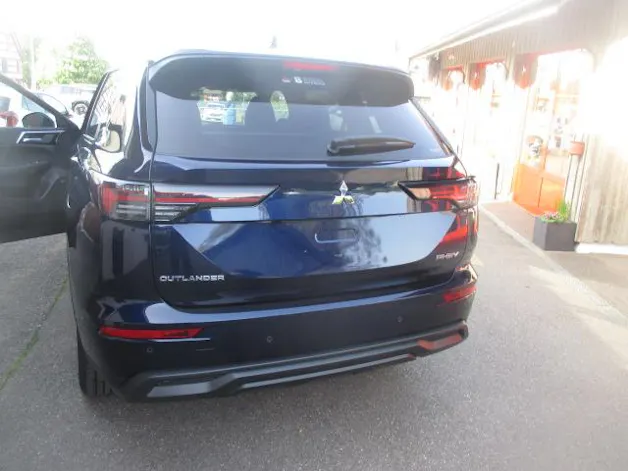 Mitsubishi Outlander 2.4 PHEV Invite 4x4