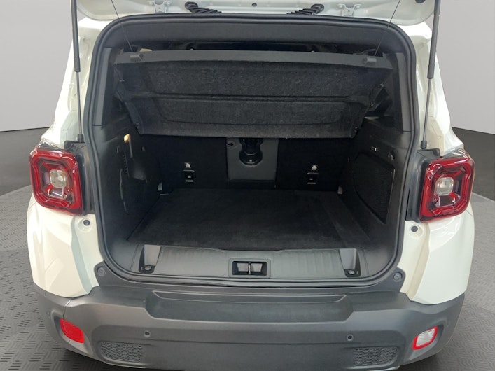 Vehicle image JEEP RENEGADE