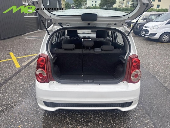 Vehicle image 6 Vehicle image 6