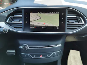 Peugeot 308 2.0 BlueHDi 180 GT
