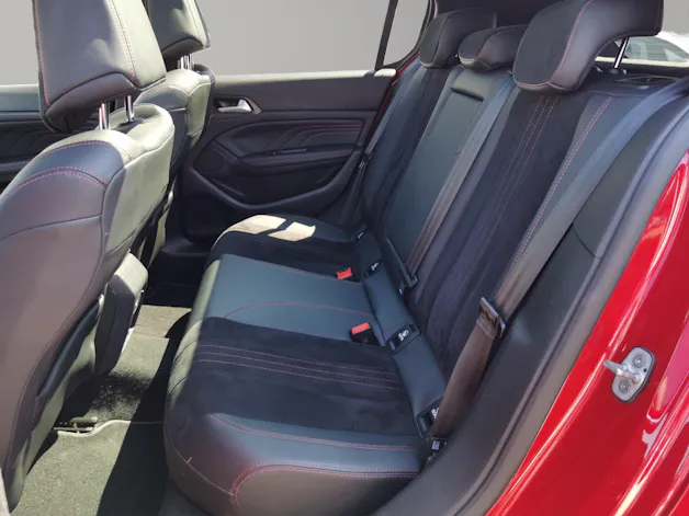 Peugeot 308 2.0 BlueHDi 180 GT