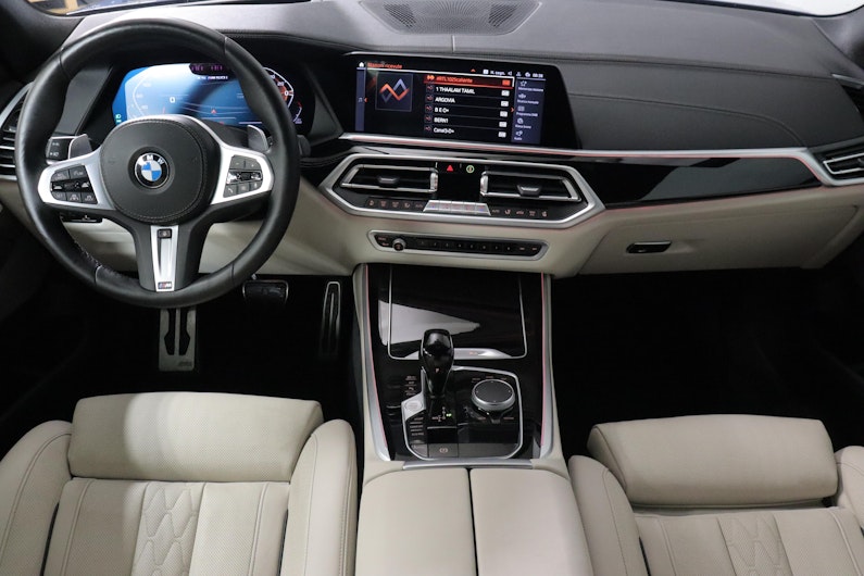 Vehicle image BMW X5