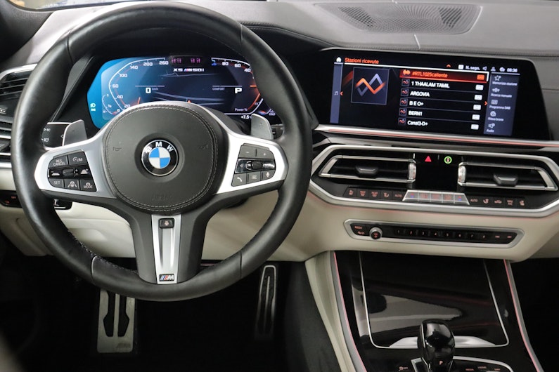 Vehicle image BMW X5