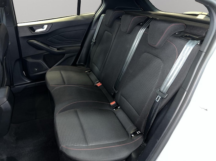 Vehicle image FORD FOCUS