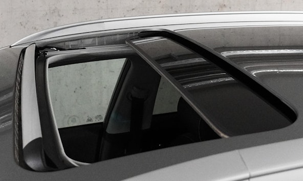 Vehicle image 6 Vehicle image 6