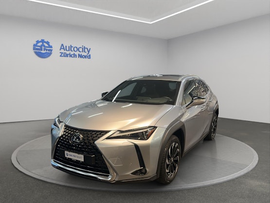 First vehicle image