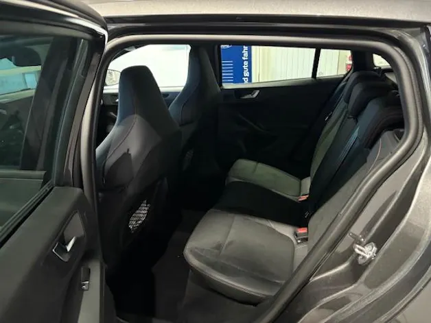 Ford Focus Station Wagon 1.0i EcoB Hybrid 155 ST-Line X