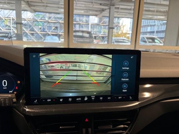 Vehicle image FORD FOCUS