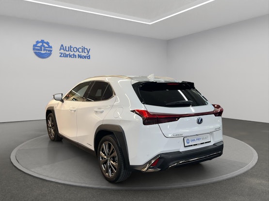 Vehicle image 7