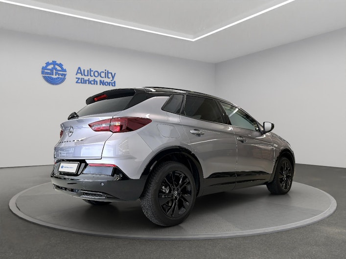 Vehicle image OPEL GRANDLAND