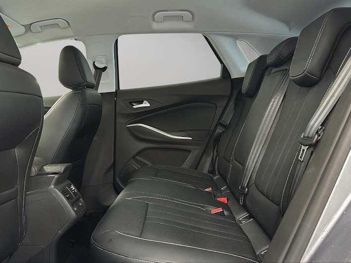 Vehicle image OPEL GRANDLAND