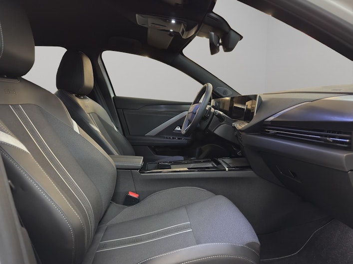 Vehicle image OPEL ASTRA