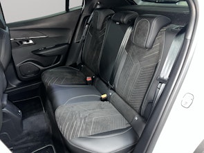 Vehicle image PEUGEOT 2008 e-GT