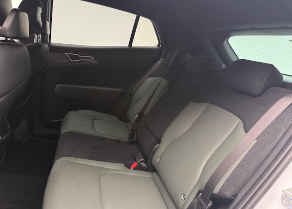 Vehicle image 6 Vehicle image 6