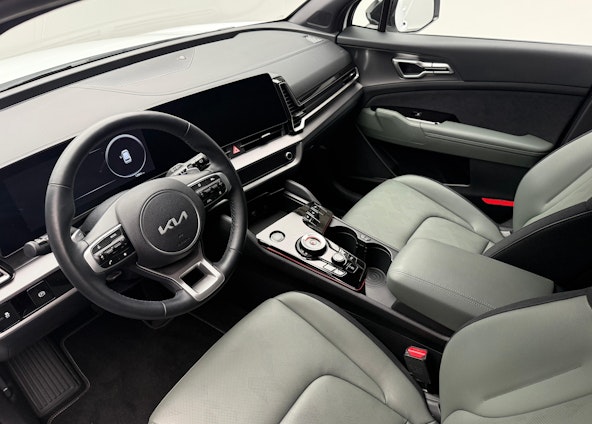 Vehicle image 4 Vehicle image 4