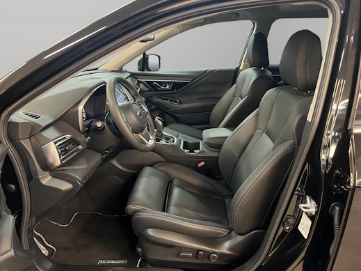 SUBARU Outback 2.5i Luxury 2
