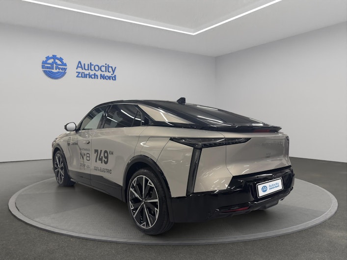 Vehicle image DS AUTOMOBILES DS N°8