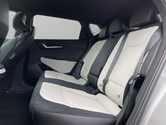 Vehicle image 7 Vehicle image 7