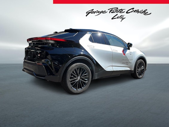 Vehicle image 5 Vehicle image 5