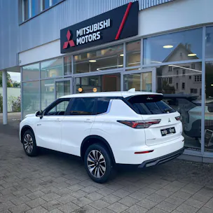 Mitsubishi Outlander 2.4 PHEV Invite 4x4