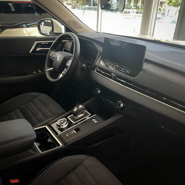Mitsubishi Outlander 2.4 PHEV Invite 4x4