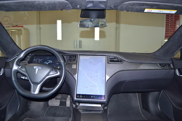 Tesla Model S 100 D